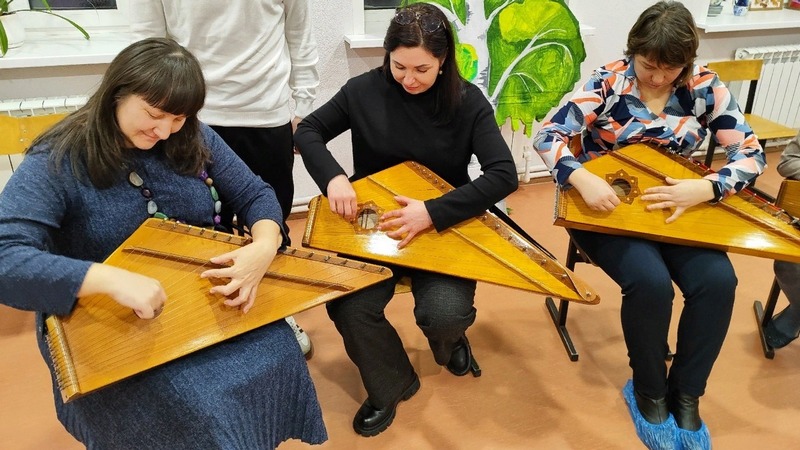 Воспитанники школы искусств Котовска вместе с родителями приобщились к истокам национального инструментального искусства.