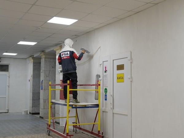 В Котовске по гранту нацпроекта «Семья» ремонтируют помещения Дворца культуры.