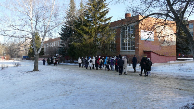 В одной из школ Котовска прошла учебная эвакуация детей и педагогов.