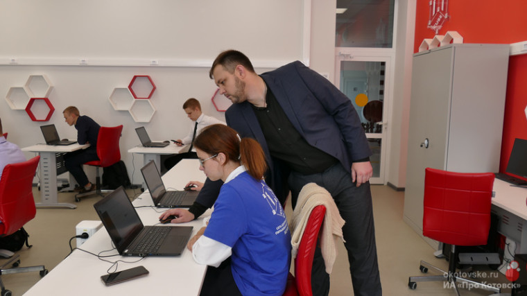 Котовские школьники приняли участие во всероссийской образовательной акции «ИТ -диктант».