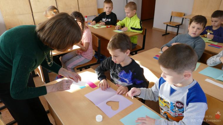 В детской школе искусств Котовска прошел тематический день ко Дню народного единства.
