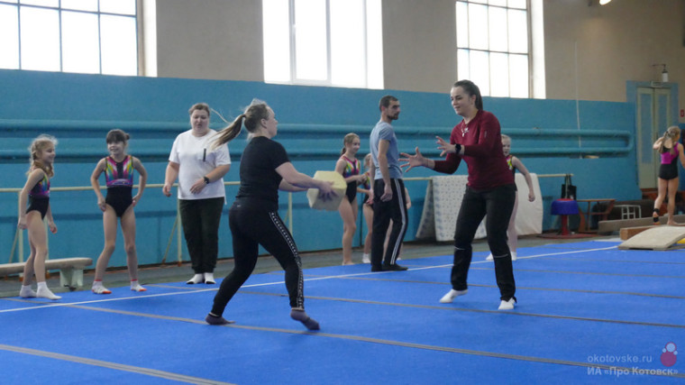 В детско-юношеской спортивной школе №1 провели открытый урок по спортивной гимнастике.
