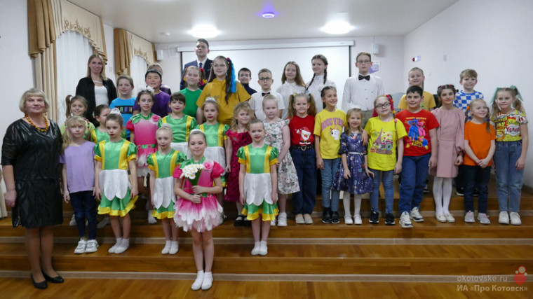 В детской школе искусств Котовска провели праздничный концерт, посвященный Международному женскому дню.