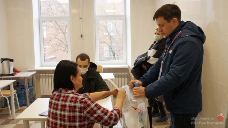 Пациенты городской клинической больницы Котовска, проходящие стационарное лечение в различных отделениях, принимают участие в выборах президента России.