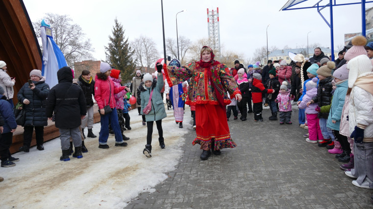 Жители Котовска отметили Масленицу народными гуляниями в городском парке культуры и отдыха.