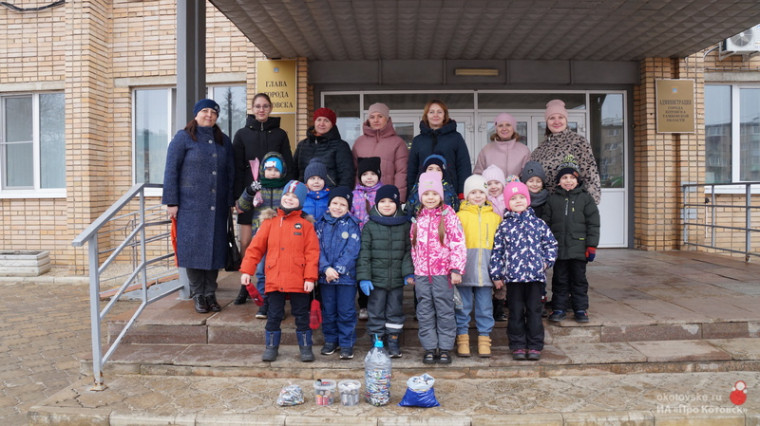 В Котовске воспитанники Дома детского творчества приняли участие в экологической акции «Сдай батарейку — спаси ежика».