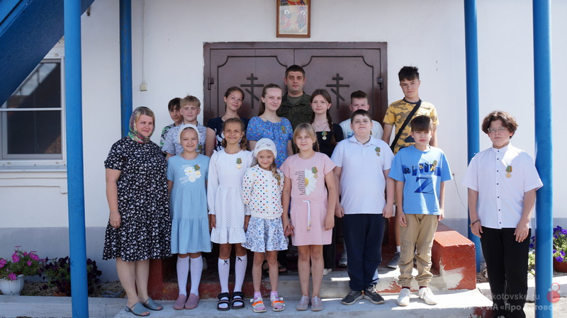 Мобилизованный котовчанин встретился с воспитанниками Воскресной школы Благовещенского храма.